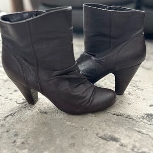 Elegant Black Ankle Boots